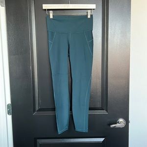 Athleta XS leggings cropped